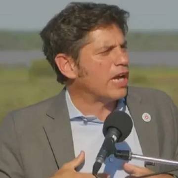 Kicillof llamó a defender la democracia