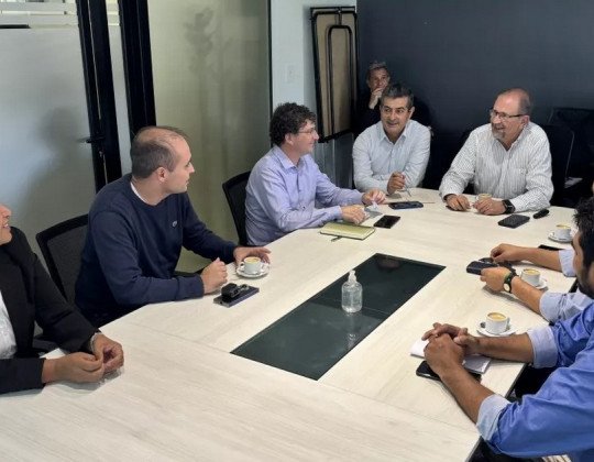 Gestión regional: Camacho articula soluciones con intendentes de los Valles de Lerma y Siancas