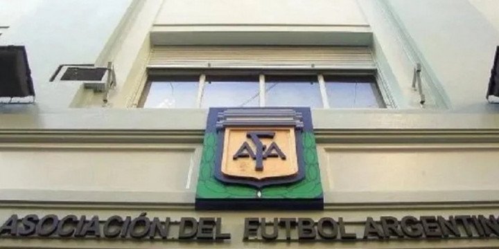 AFA: investigan transferencias millonarias