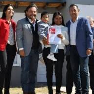 Con fondos provinciales, Sáenz entregó 40 viviendas en Moldes y reactivó una obra paralizada