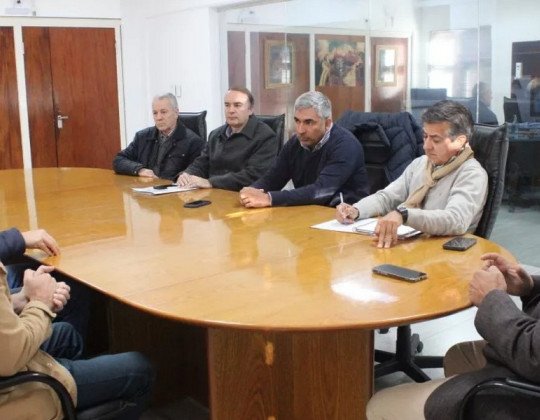 Evalúan perspectivas de exploración vinculadas a recursos uraníferos en la provincia