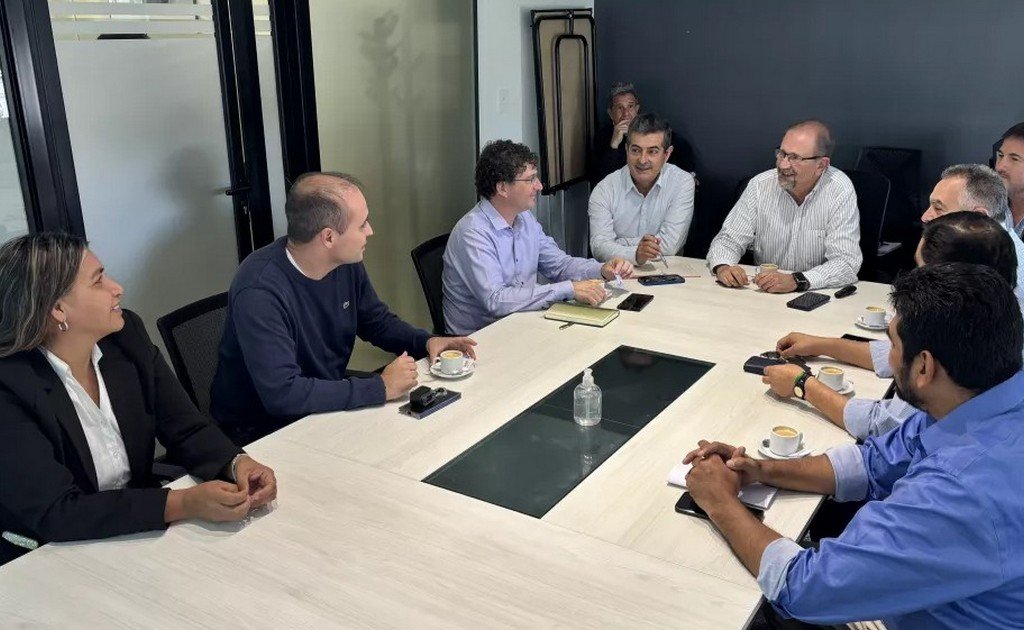 Gestión regional: Camacho articula soluciones con intendentes de los Valles de Lerma y Siancas