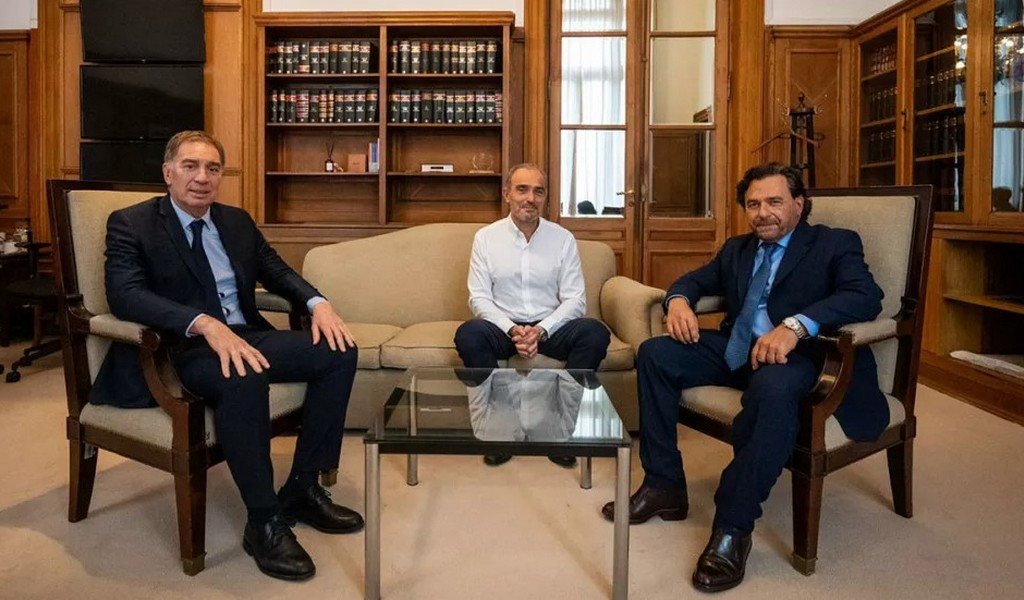 Sáenz se reunió con Santilli y “Lule” Menem para avanzar en una agenda de políticas de desarrollo federal