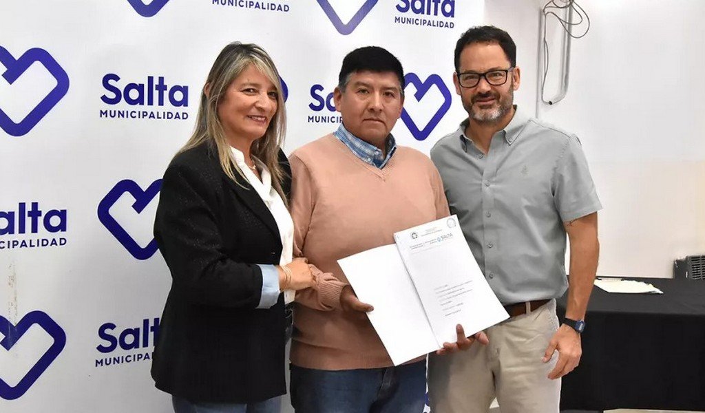 Más de 70 familias de Capital se convirtieron en propietarias de sus terrenos