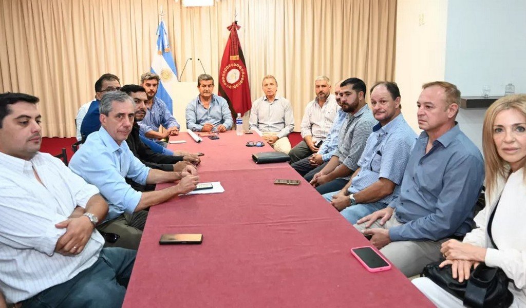 Funcionarios provinciales y autoridades de El Galpón se reunieron para evaluar acciones tras las inundaciones