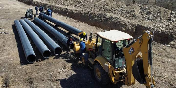 Aguas del Norte trabaja en el recambio de 160 metros de cañería del Acueducto Norte a la altura del río Vaqueros