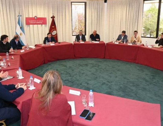 En reunión de Gabinete se confirmó fechas de pago de sueldos y aguinaldo y la presentación del Presupuesto 2027