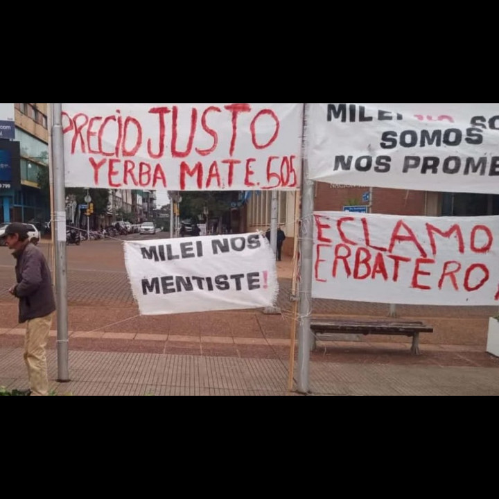 Misiones: Karina Milei fue recibida con una protesta