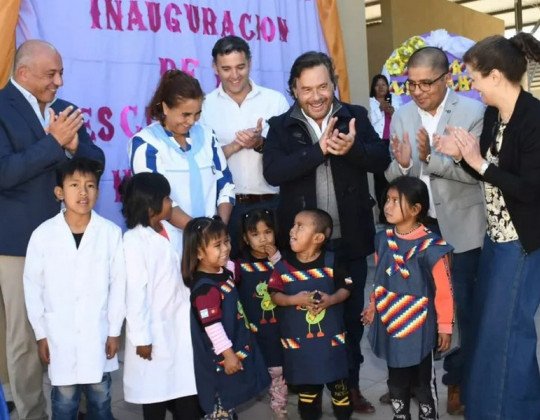 Luego de 15 años de espera, Sáenz inauguró el nuevo edificio de la escuela Monte Sinaí para la comunidad wichí del paraje El Obraje