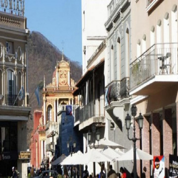 Proponen beneficios impositivos al sector turístico por 180 días