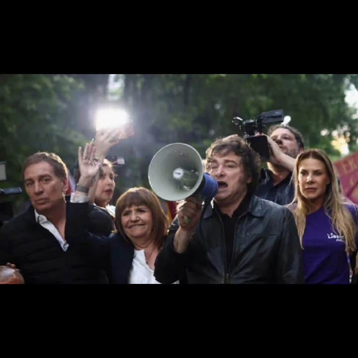 Milei encabezó una recorrida en Tucumán